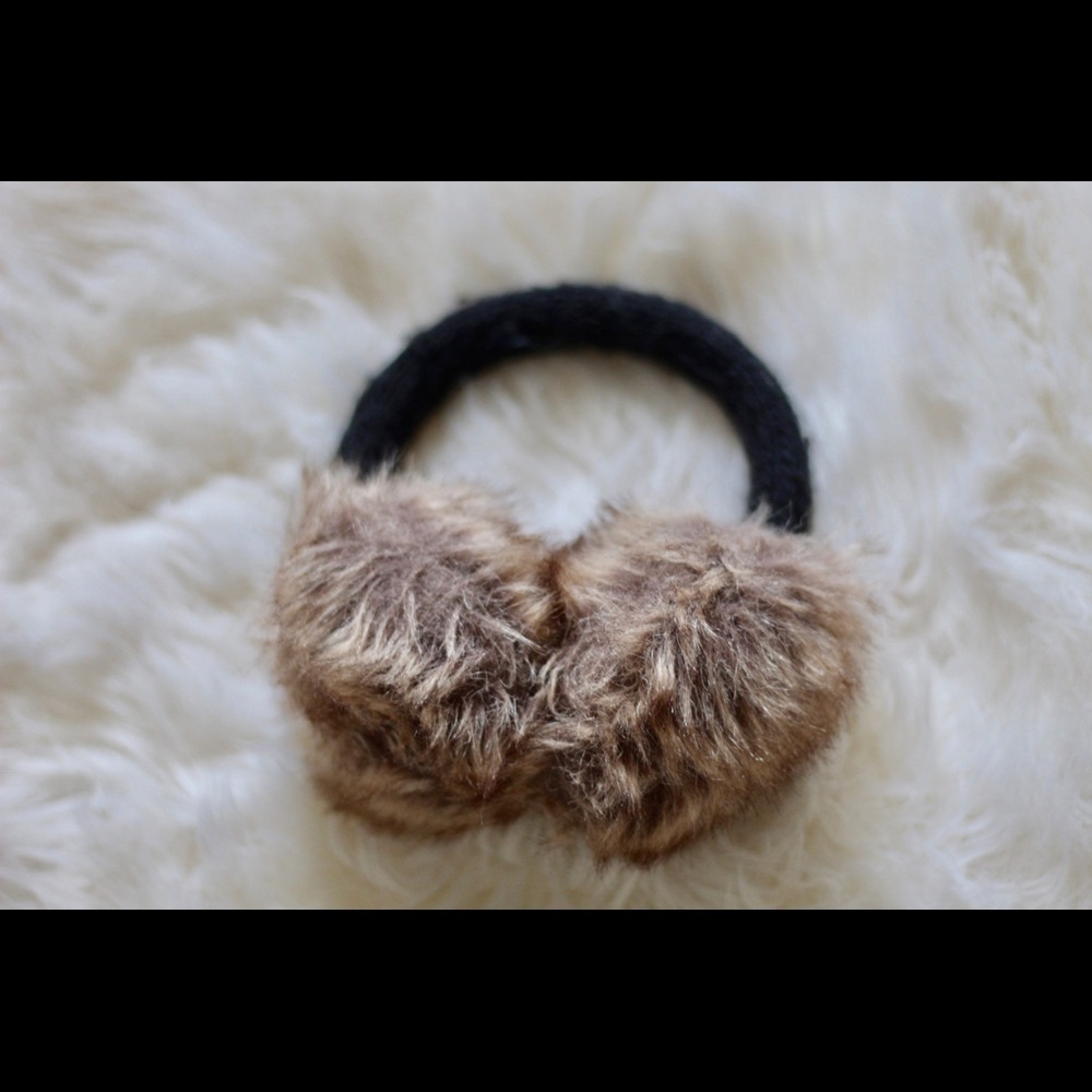 Black and faux fur earmuffs